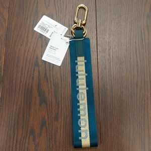 NWT Lululemon Never Lost Keychain